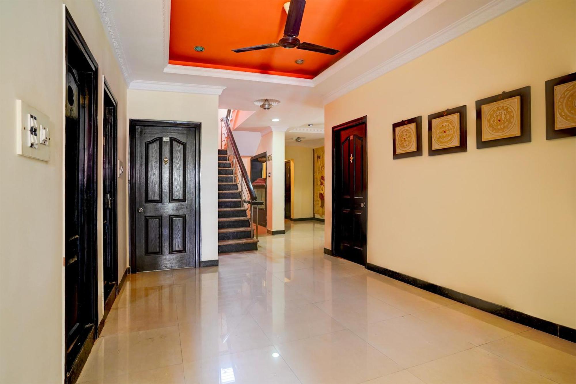 Hotel O Varun Residency Kammasandra Εξωτερικό φωτογραφία